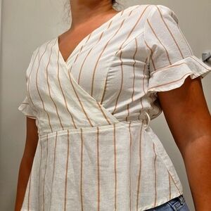 American Threads White and Tan Flutter Sleeve Wrap Blouse